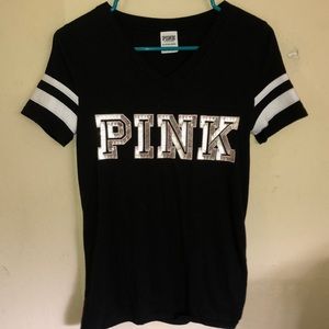 pink t-shirt